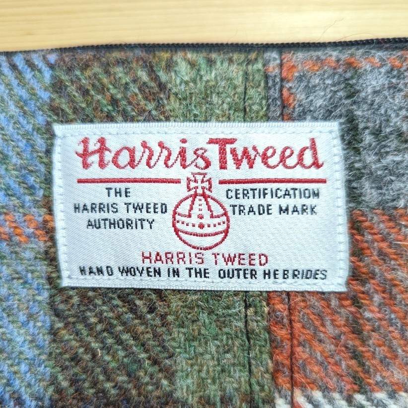 ハリスツイード　Harris Tweed　パッチワークがかわいい♪　コスメポーチ　通帳ケース　マルチポーチ