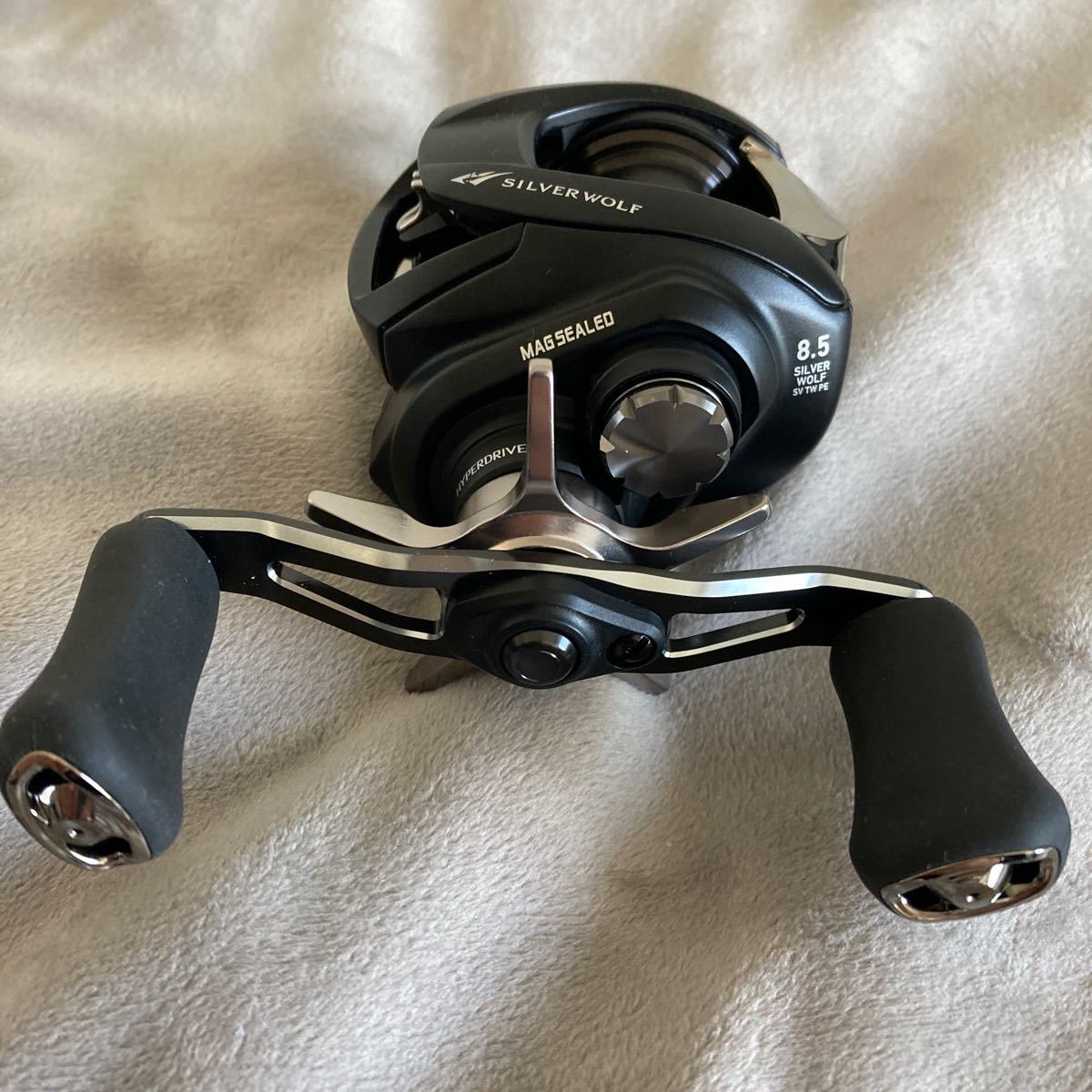 ダイワ DAIWA シルバーウルフ sv tw peスペシャル 1000xhl SILVERWOLF ベイトリール スプール凹あり