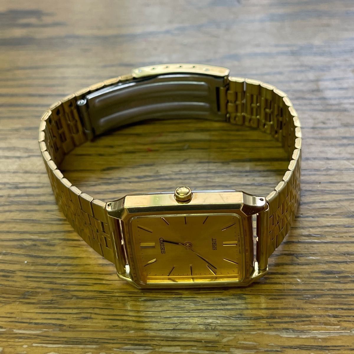 SEIKO SPIRIT クォーツ メンズ腕時計 セイコー ゴールドカラー SEIKO SPIRIT クォーツ メンズ腕時計 セイコー ゴールドカラー