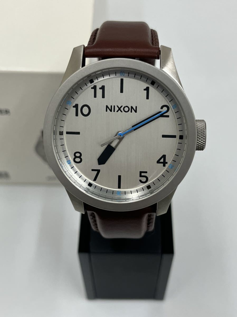 ニクソン　NIXON SAFARI REATHER サファリ　レザー　SILVER/BROWN　新品　未使用