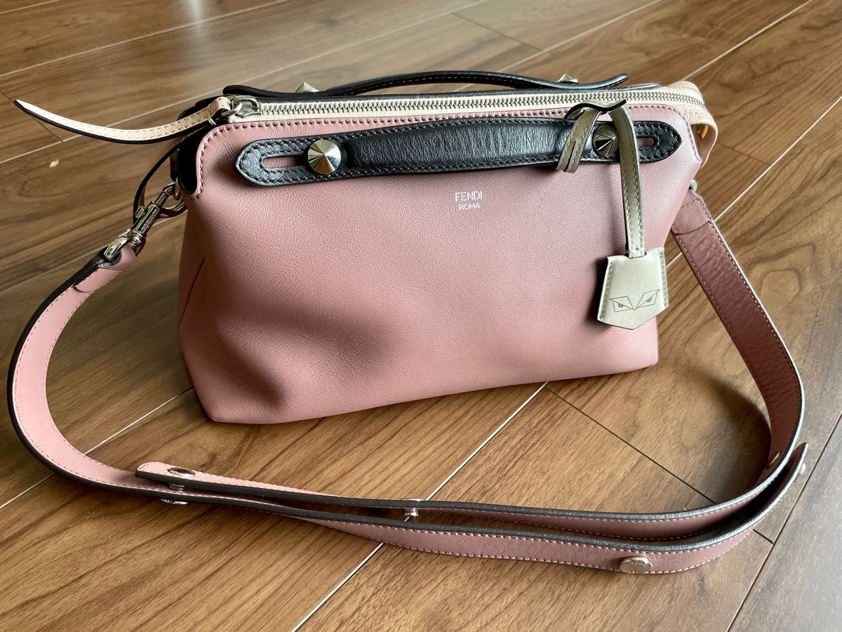 FENDI フェンディ バイザウェイ 限定カラー ショルダーバッグ FENDI フェンディ バイザウェイ 限定カラー ショルダーバッグ