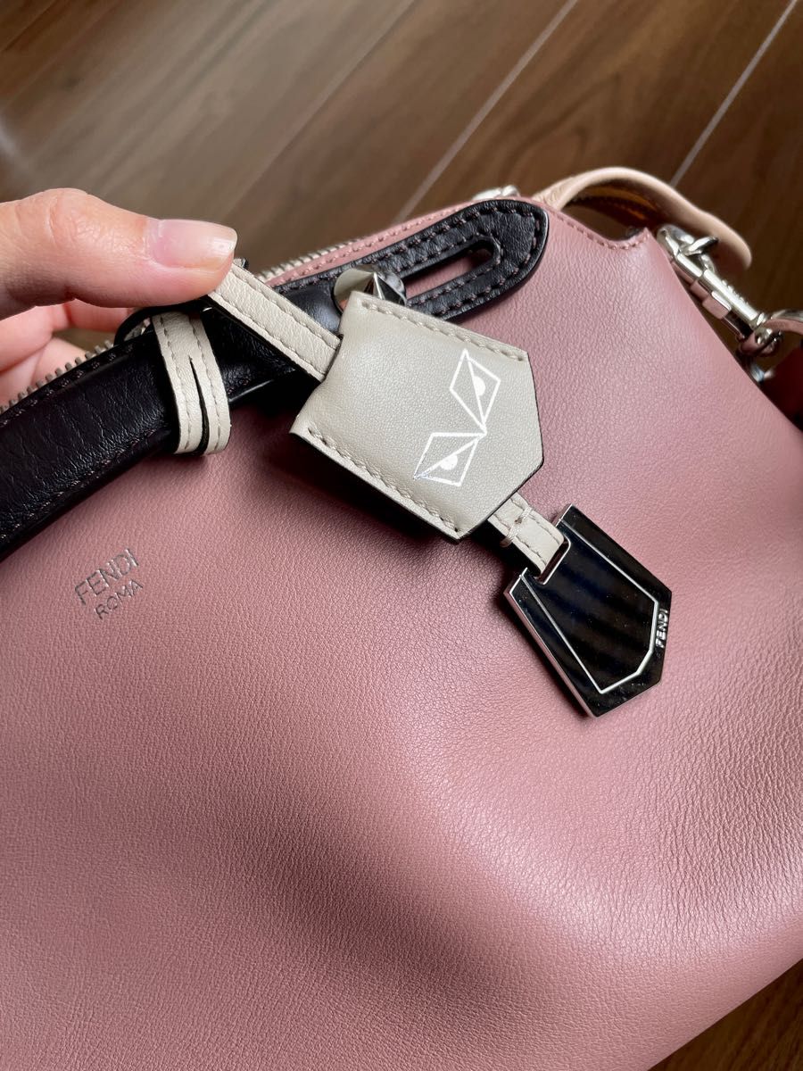 FENDI フェンディ バイザウェイ 限定カラー ショルダーバッグ FENDI フェンディ バイザウェイ 限定カラー ショルダーバッグ