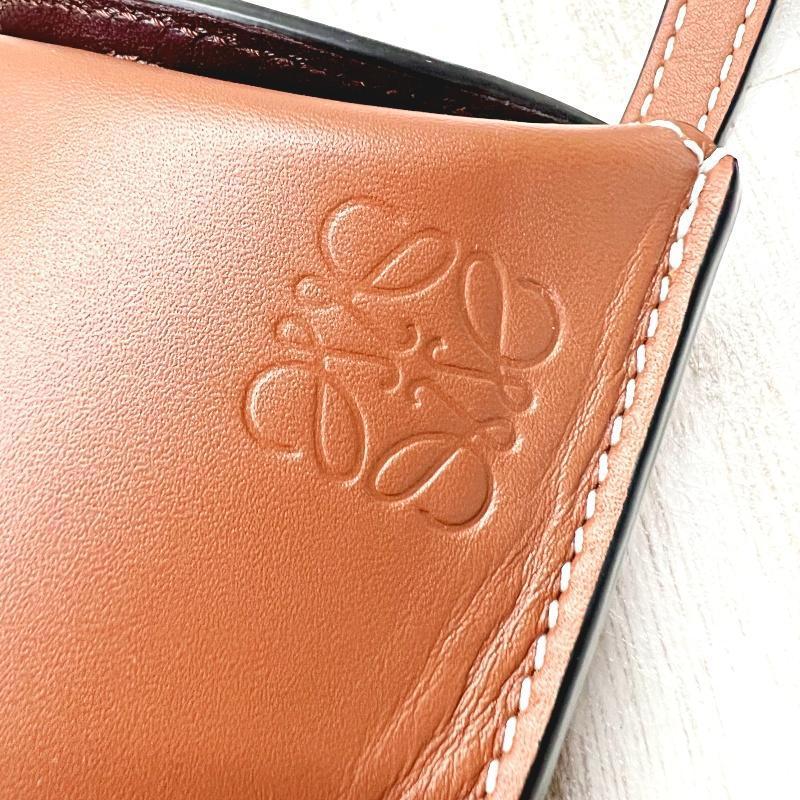 ロエベ LOEWE ショルダーバッグ ポーチ ゲートポケット ロエベ LOEWE ショルダーバッグ ポーチ ゲートポケット