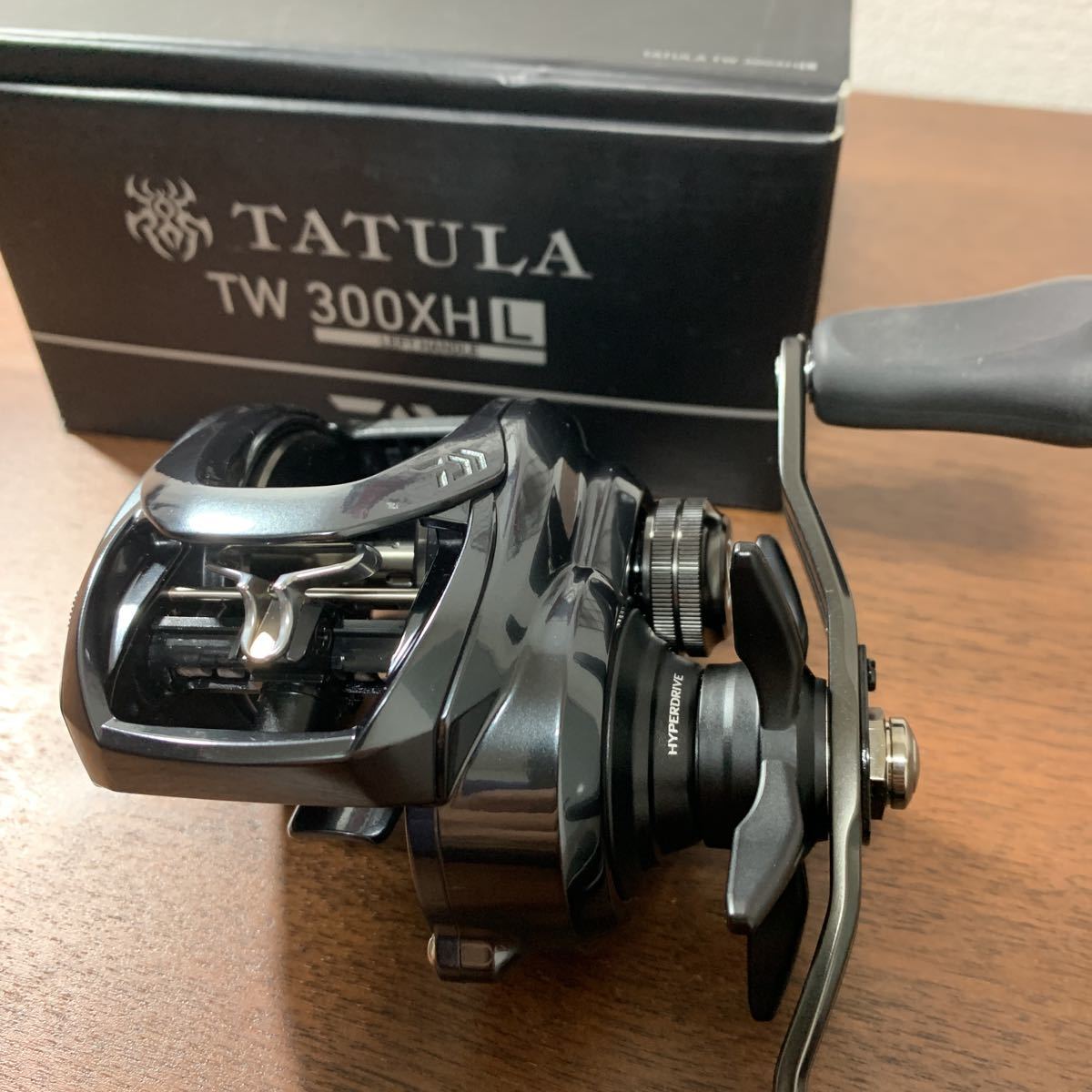 ダイワ DAIWA TATULA TW300XHL タトゥーラ 300XHL ビックベイトにも