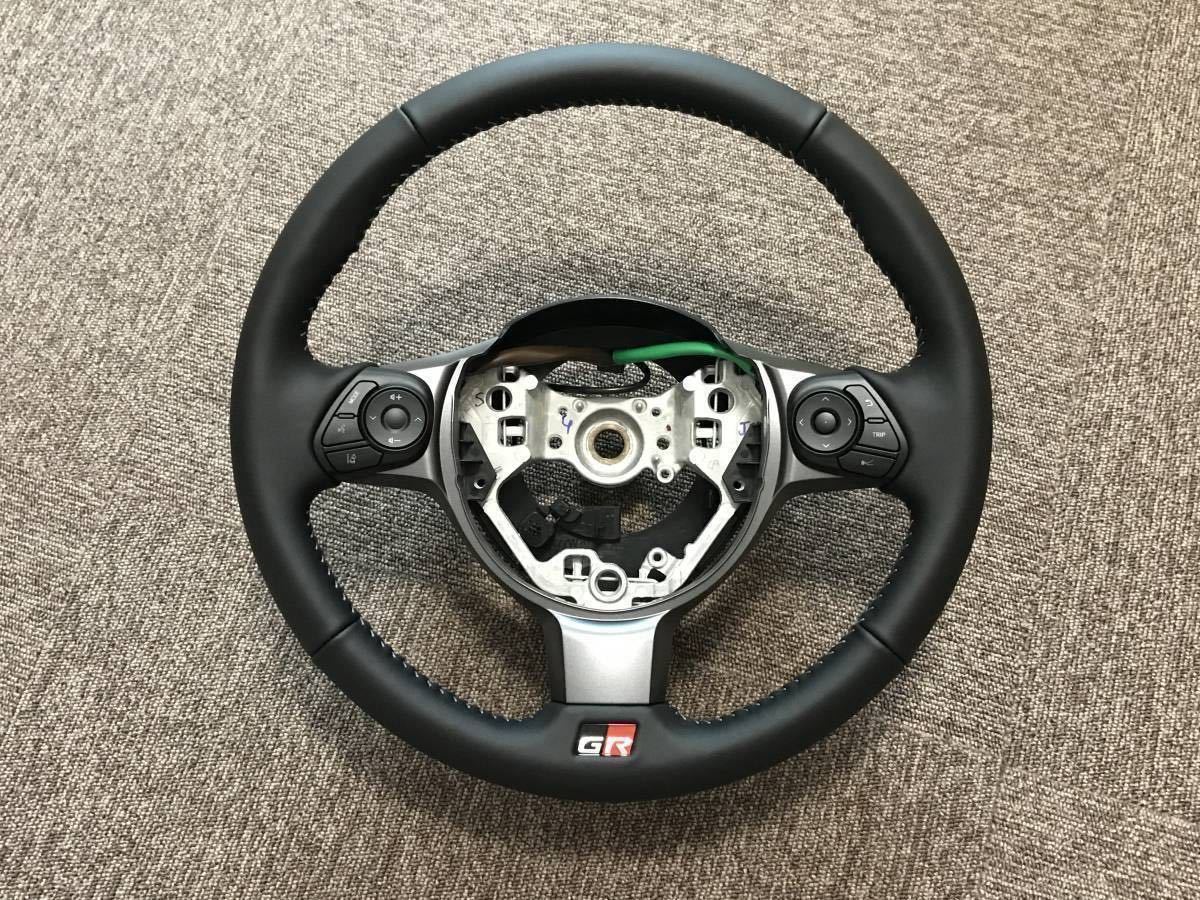 4車種取説付 新品 トヨタ純正 GR SPORT 本革巻きステアリング ヴィッツ アクア プリウスα ハリアー ノア ヴォクシー C-HR マークX 86 BRZ_画像1