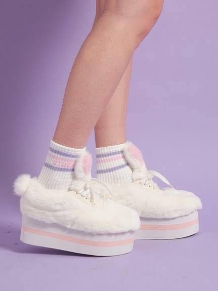 レディース Candy うさぎ スニーカーの通販 by ななし's shop