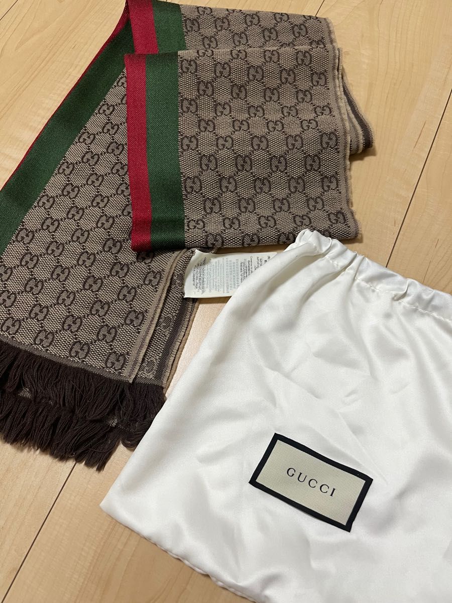 訳あり】 GUCCI グリッタースカーフ スター柄 グリッタースカーフ