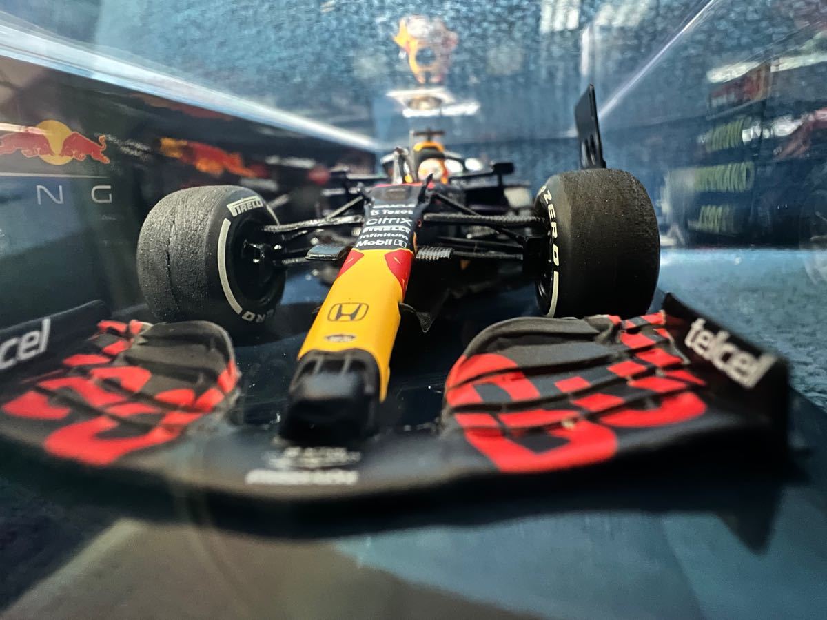 ミニチャンプス　F1 2021年　 レッドブルホンダ　アブダビ　ワールドチャンピオンシップ 1/43