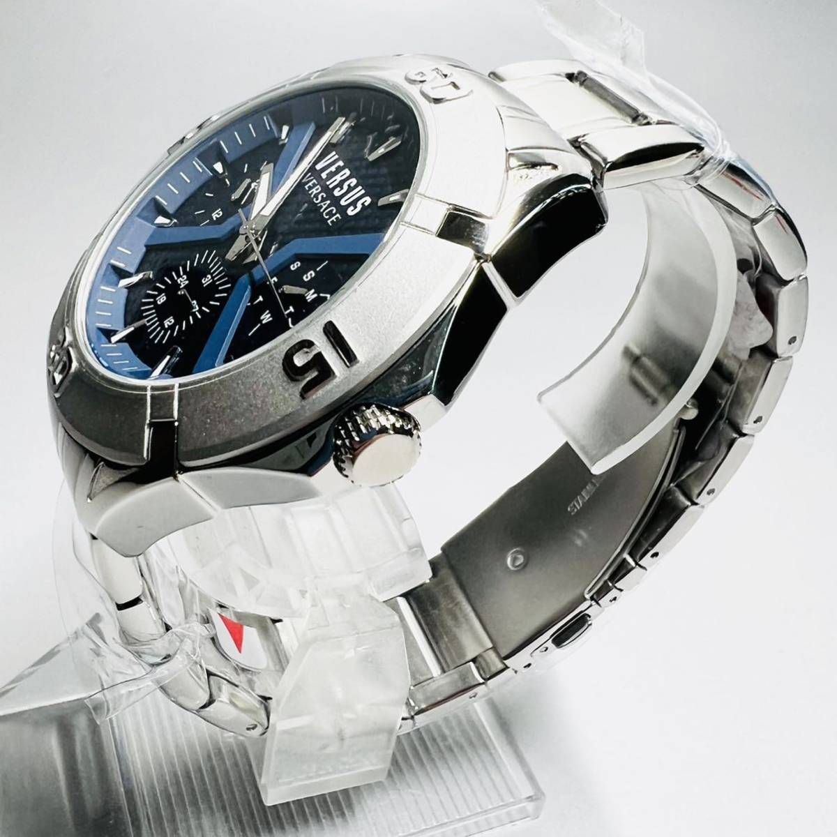 ヴェルサス ヴェルサーチ 定価4万円 シルバークォーツ メンズ腕時計
