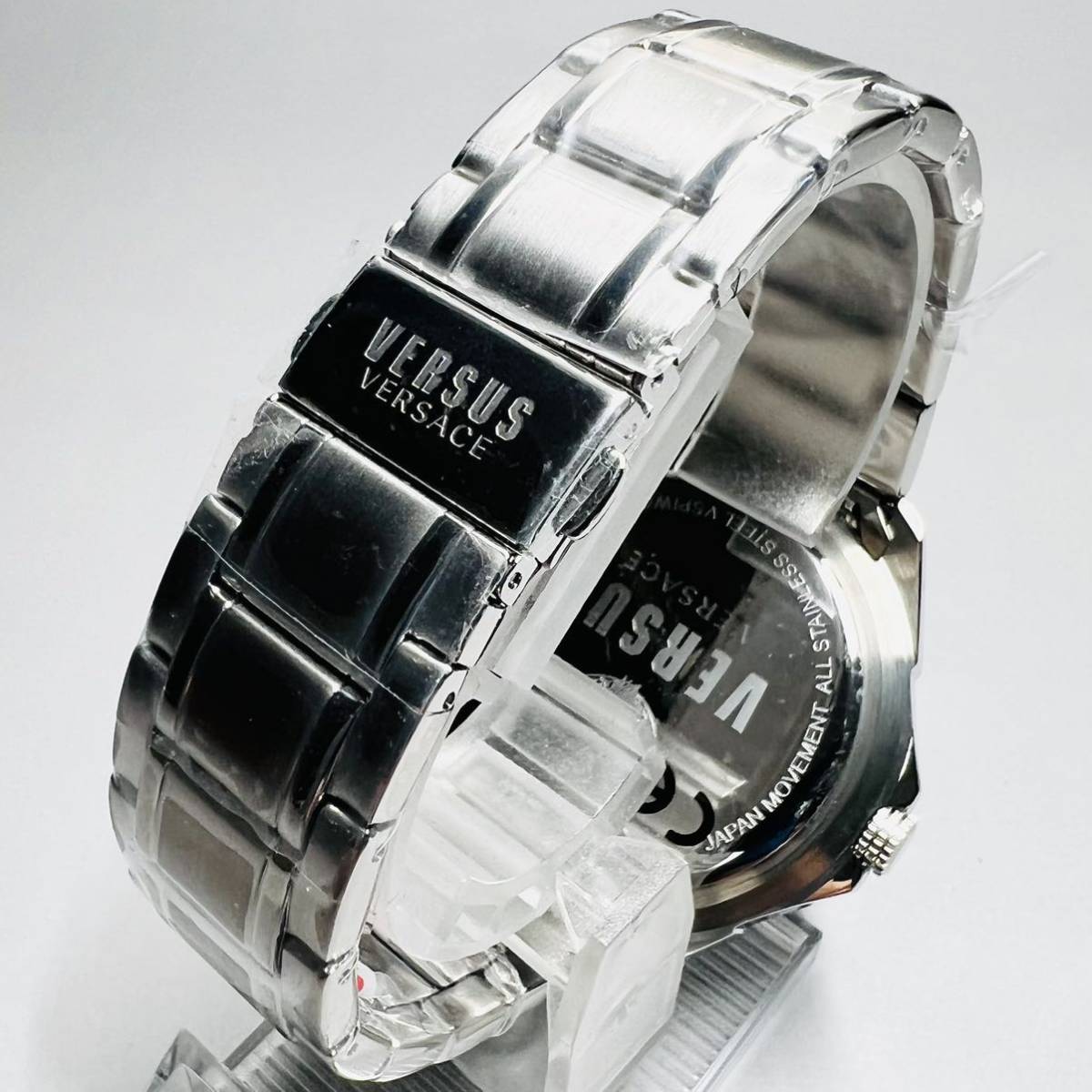 【新品】ヴェルサス/ヴェルサーチ 定価4万円 人気モデル シルバー ロイヤルブルー メンズ腕時計 海外 クォーツ