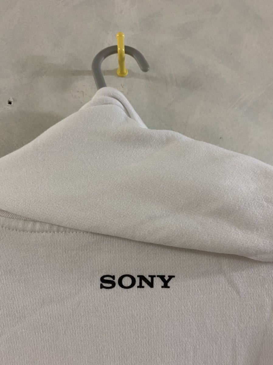 ... товар  SONY ... парка   размер  M  Sony   товара нет в свободной продаже 
