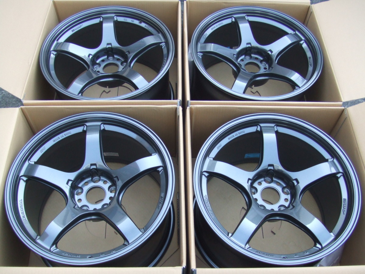 期間限定で特別価格 Made in JAPAN 18インチ 4本セット 9.5J 45
