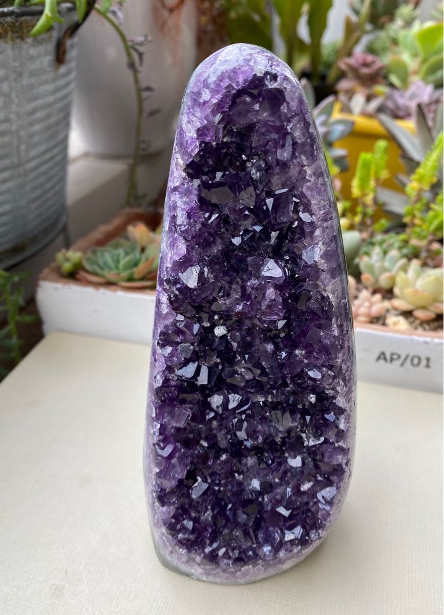 セール　美品　ウルグアイ産アメジストクラスター濃紫　原石　天然石　石　パワーストーン
