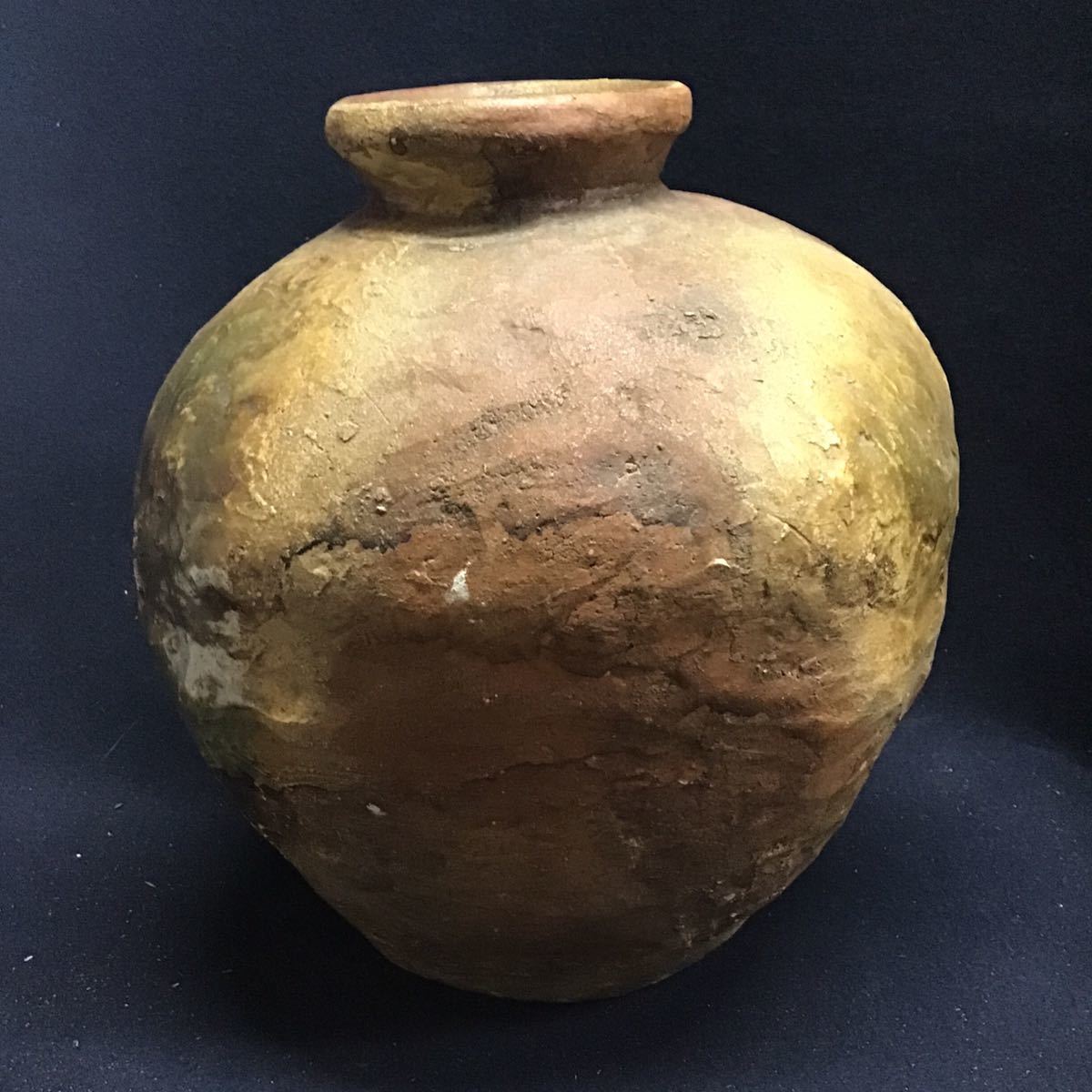 Yahoo!オークション - 伊賀焼 古伊賀 陶宝 壺 壷 花入 高さ27cm Yahoo!オークション - 伊賀焼 古伊賀 陶宝 壺 壷 花入 高さ27cm