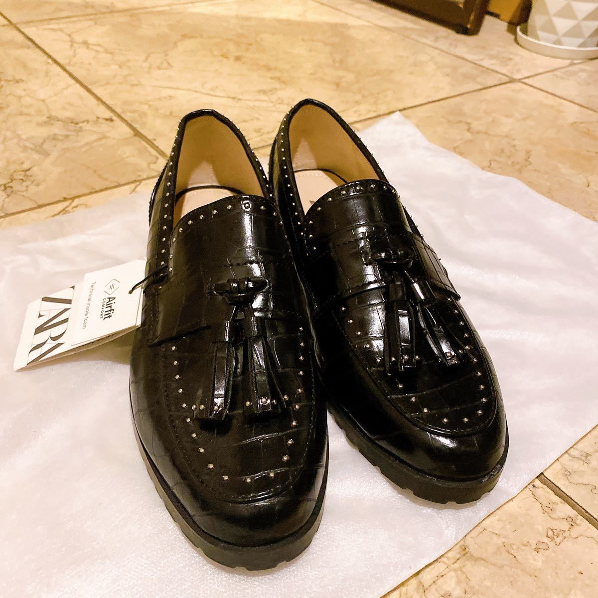 ザラ ZARA ローファー タッセルローファー 新品 今季 今期 ザラ ZARA ローファー タッセルローファー 新品 今季 今期