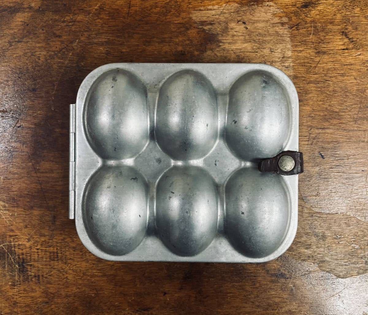 印象のデザイン 1950年代 エッグケース アルミ holder Case Egg Vintage ビンテージ エッグホルダー スイス フランス その他