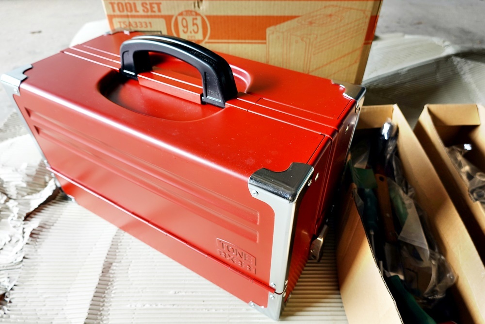 新品 未使用 定価118,000円 TONE トネ ツールセット TSA3331 内容61点 レッド 差込角9.5mm_画像5