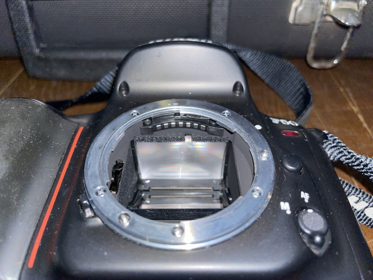 Nikon U2 F50 レンズ　各種　現状品　DX SWM ED aspherical 52 Nikkor 70-300mm f/4.0-5.6 Nikkor 28-80mm f/3.3-5.6 カバー　ケース付_画像4