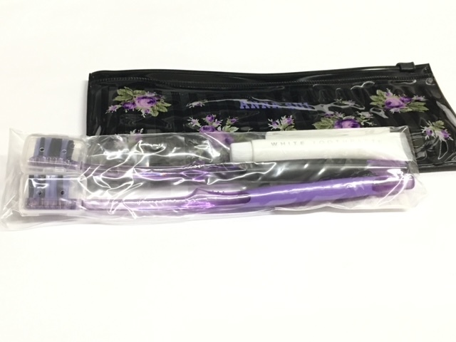 [ANNA SUI](NO.6252) Anna Sui toothbrush set dental care set rose pattern. case attaching unused 