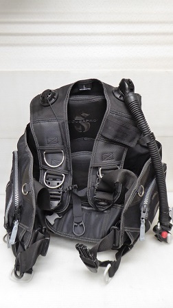 半額SALE★ SCUBAPRO スキューバプロ ジャケット ウエイトベスト T-black Lサイズ ダイビング用品 Z-d BC 半額SALE★ SCUBAPRO スキューバプロ ジャケット ウエイトベスト T-black Lサイズ ダイビング用品 Z-d BC