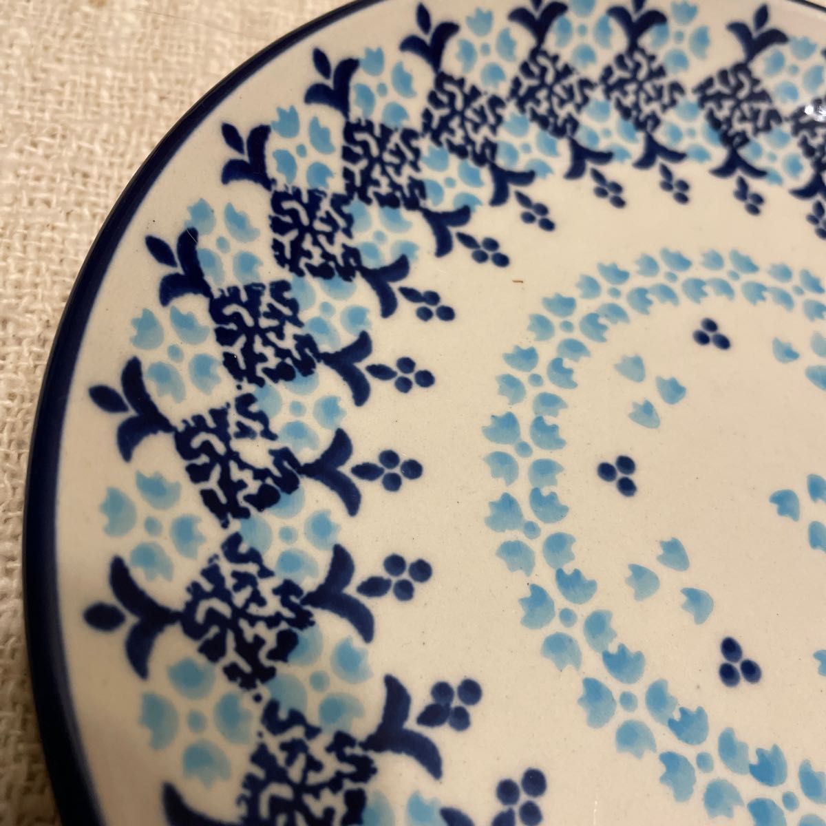 水色と青のポーリッシュポタリーの平皿　ポーランド陶器　中皿　デザート皿　 プレート皿　北欧