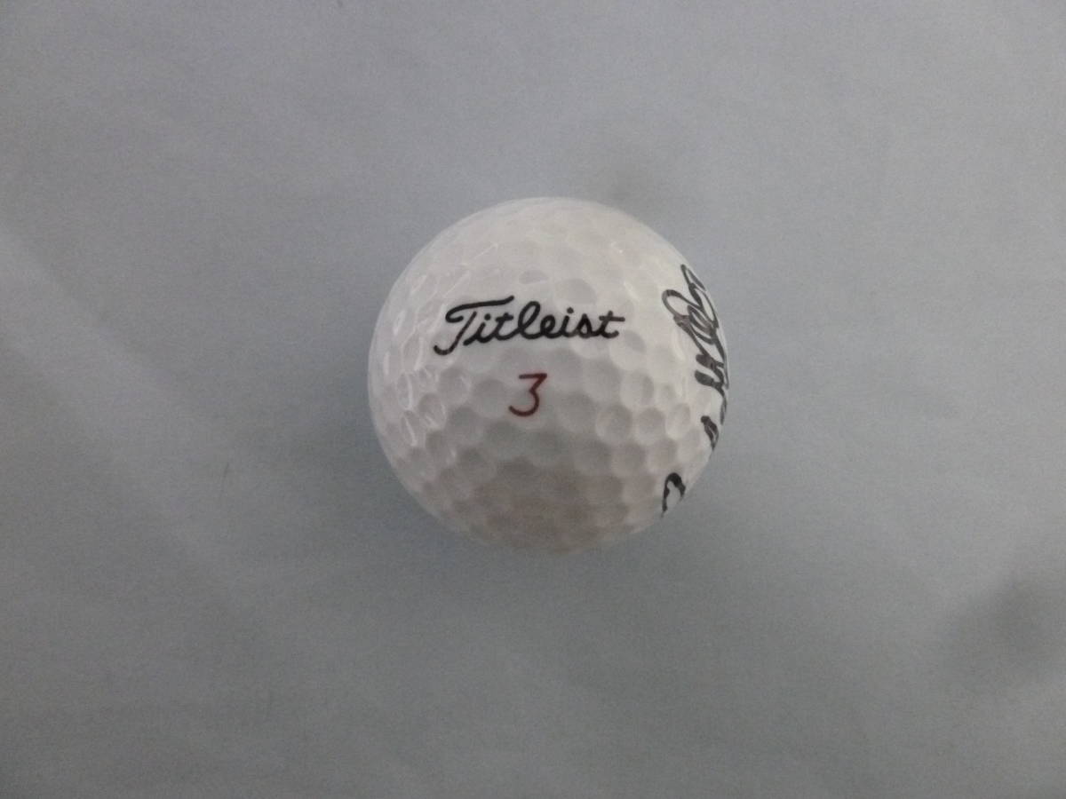 女子プロゴルフ 石山千晶プロ 直筆サイン入りボール TITLEIST製 激レア品 現品限り ラスト１品！_画像2