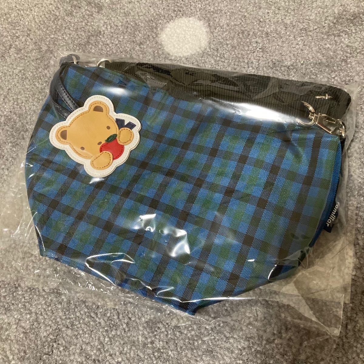 ☆新品☆ 未開封 ファミリア ポシェット XB グリーン 緑 レディース