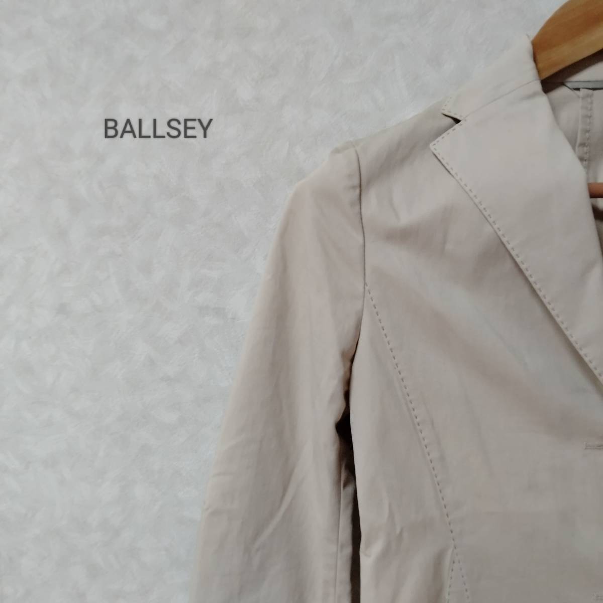 BALLSEY ボールジィ ジャケット アウター 無地 ショート丈 裏地なし フロントボタン 長袖 ハイウエスト 上品 キレイめ ホワイト SJJ110_画像1