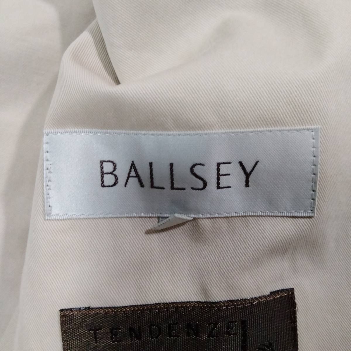 BALLSEY ボールジィ ジャケット アウター 無地 ショート丈 裏地なし フロントボタン 長袖 ハイウエスト 上品 キレイめ ホワイト SJJ110_画像6