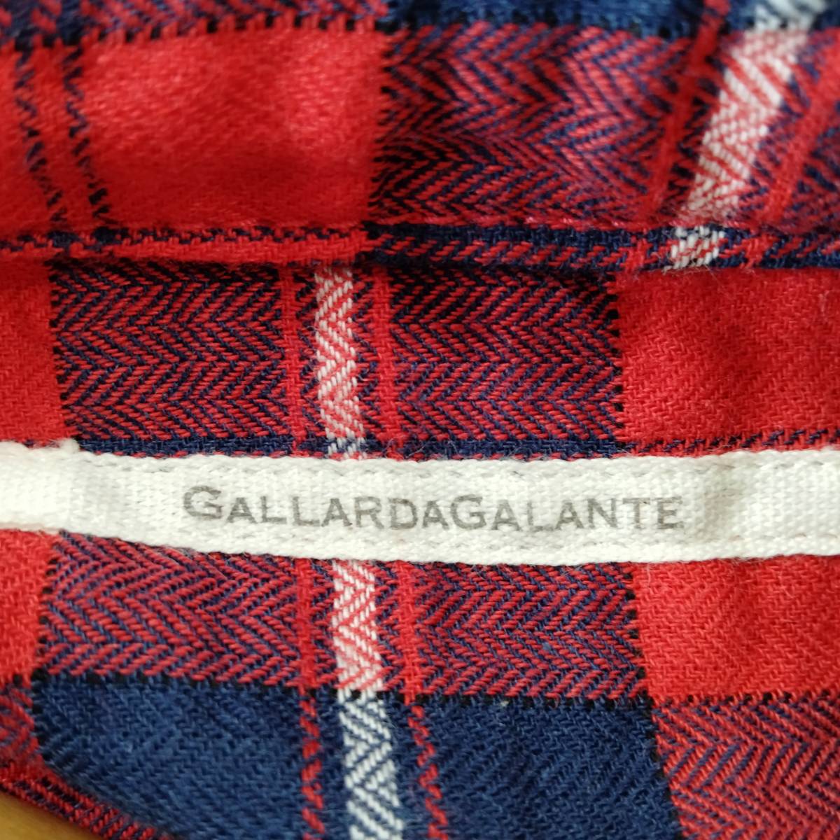GALLARDAGALANTE ガリャルダガランテ チェック柄 シャツ トップス 長袖 ボタン 胸ポケット カジュアル 定番 レッド フリーサイズ SJJ52