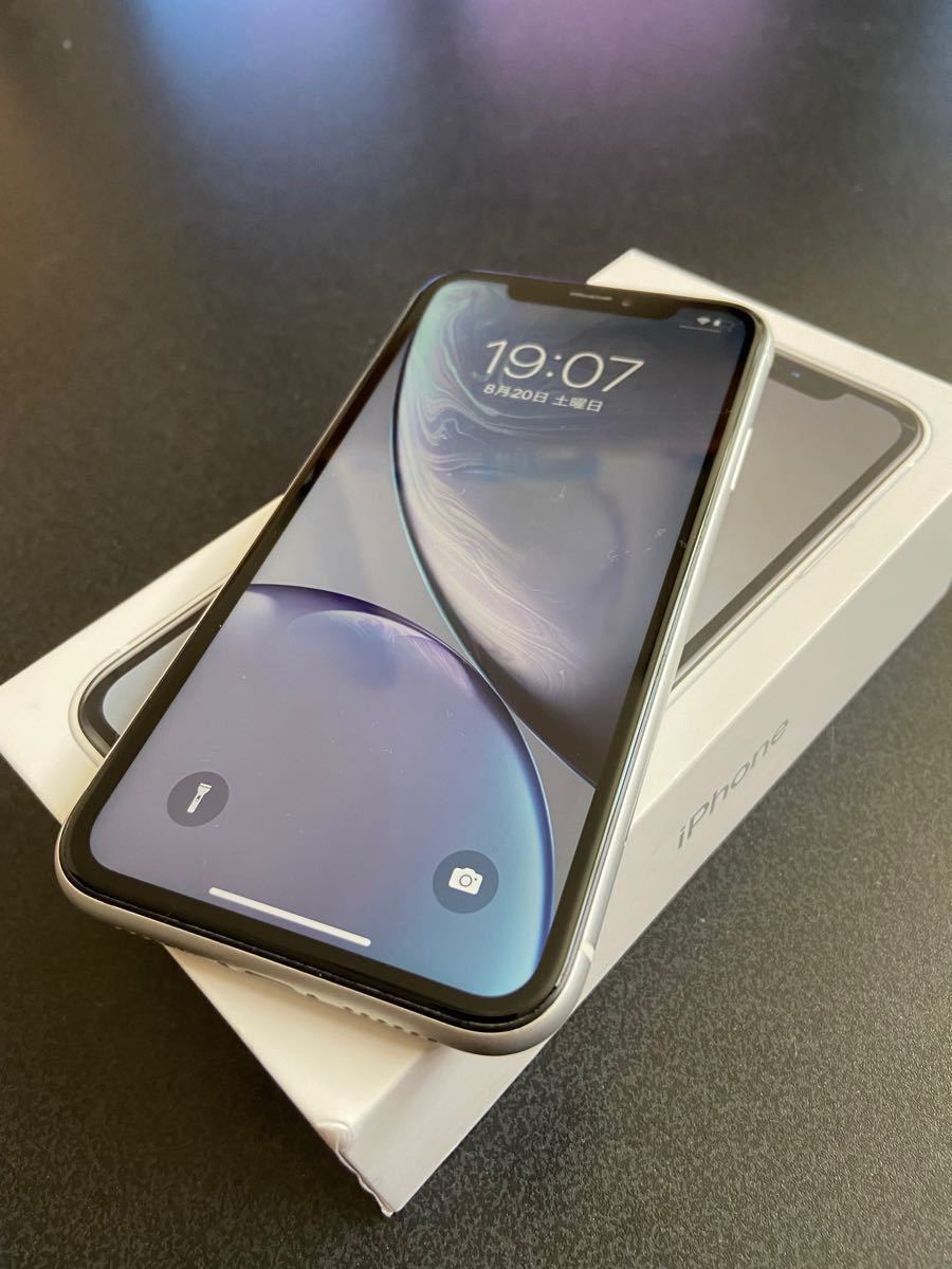 iPhone XR White 64 GB docomo 美品-