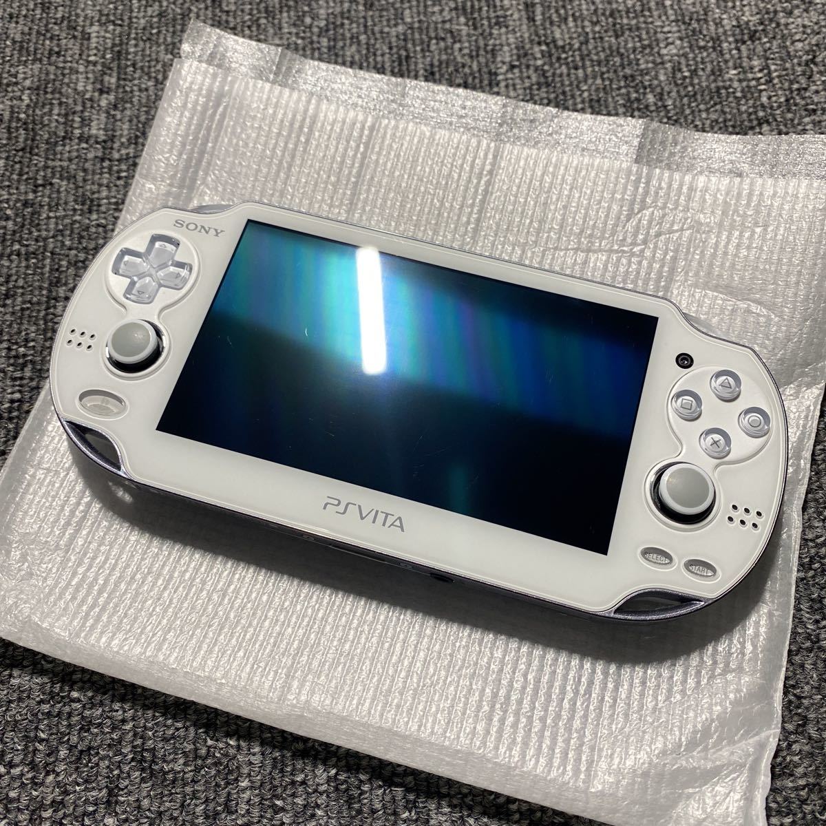 PS Vita PCH-1000 クリスタルホワイト|Yahoo!フリマ(旧PayPay PS Vita PCH-1000 クリスタルホワイト|Yahoo!フリマ(旧PayPay