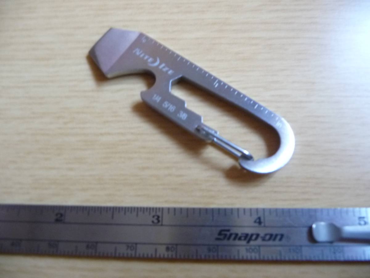 スナップオン D型 ミニカラビナ マルチツール 定規 ドライバー コンパクト キーホルダー １個 銀色 段ボール カッター DoohicKey Key Tool_画像3