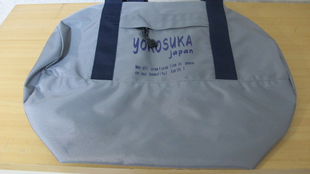 スクールバッグ　ＹＯＫＯＳＵＫＡ　ＪＡＰＡＮ　ドラム型グレー　ロゴ紫　新品_画像5