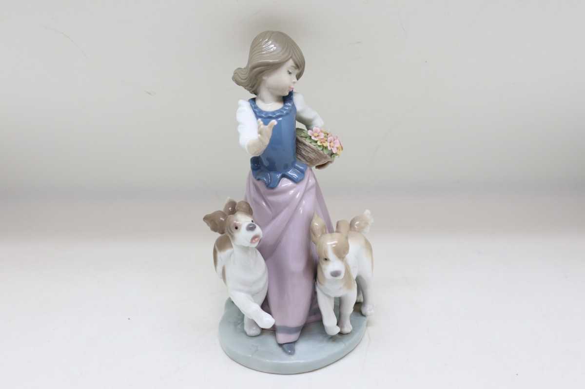 リヤドロ LLADRO 少女と犬 5761 フィギュリン 陶器人形 置物 リヤドロ LLADRO 少女と犬 5761 フィギュリン 陶器人形 置物