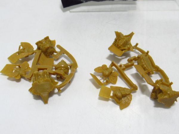 SD モスランド 東宝怪獣大図鑑 - 通販 - guianegro.com.br
