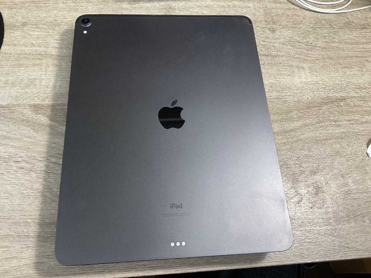 iPad Pro 12.9インチ 第3世代 256GB スペースグレイ smk-koperasi.sch.id