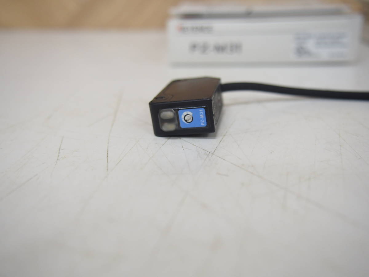 ☆【1R0929-1@27】 KEYENCE キーエンス アンプ内蔵光電センサー ④ PZ
