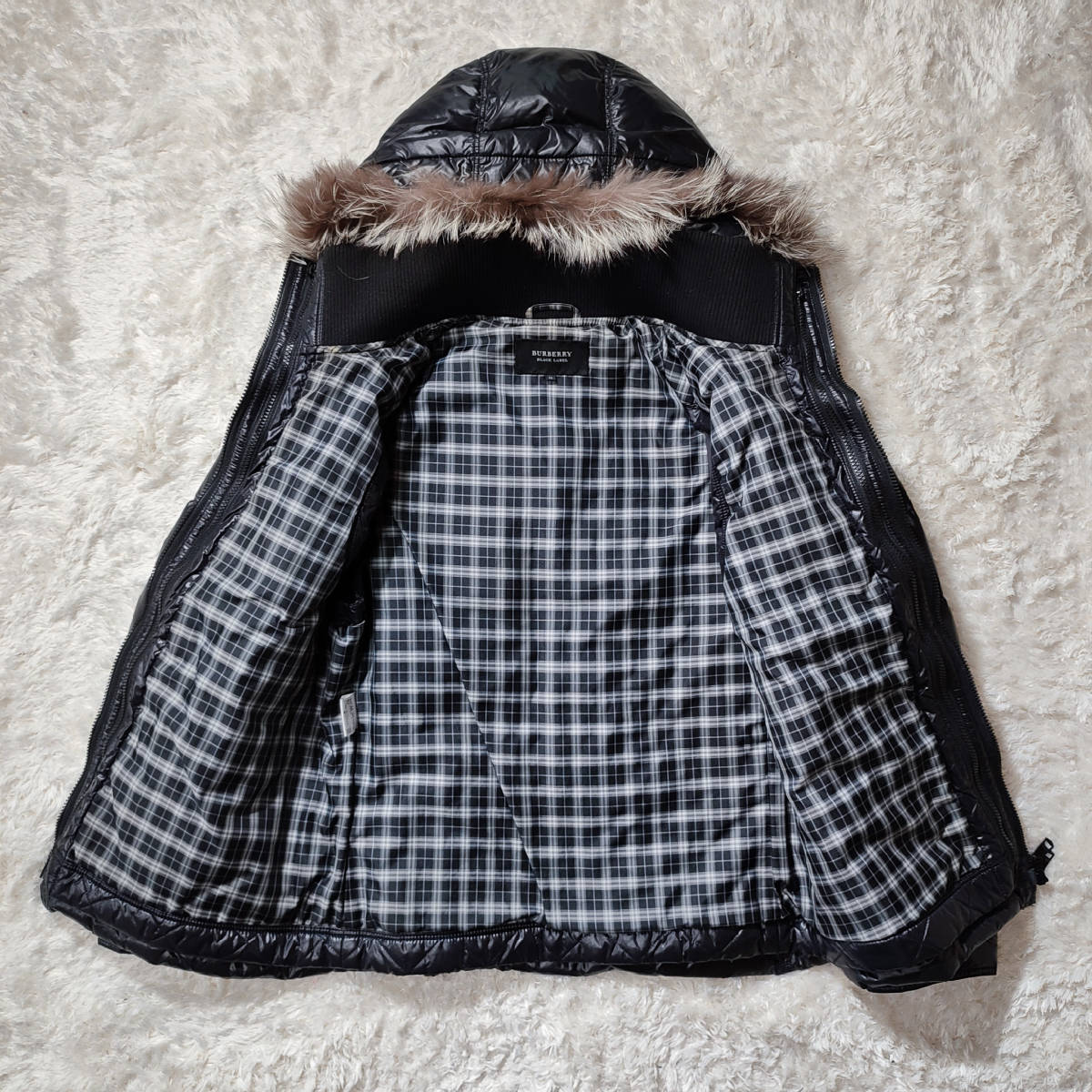 【極美品 希少LL】BURBERRY BLACK LABEL ホワイトグース ダウンジャケット ワッペン ホースロゴ ノバチェック バーバリーブラックレーベル
