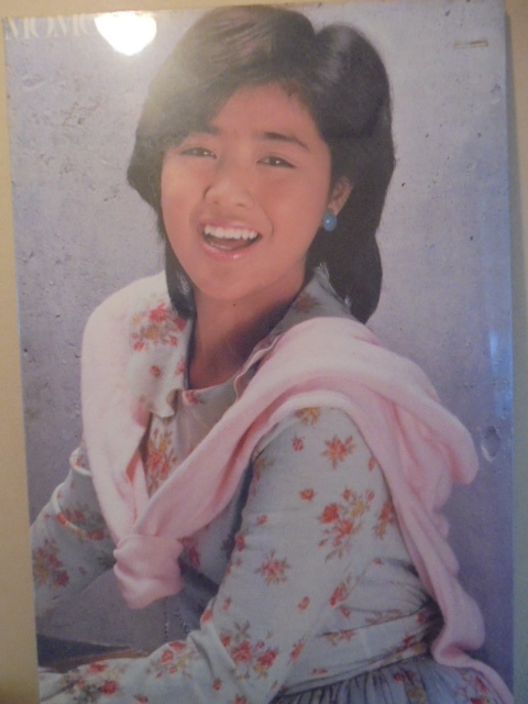 当時物　昭和レトロ　菊池桃子　特大　木製パネル　ポスター 約59X89cm アンティーク　インテリア_画像1