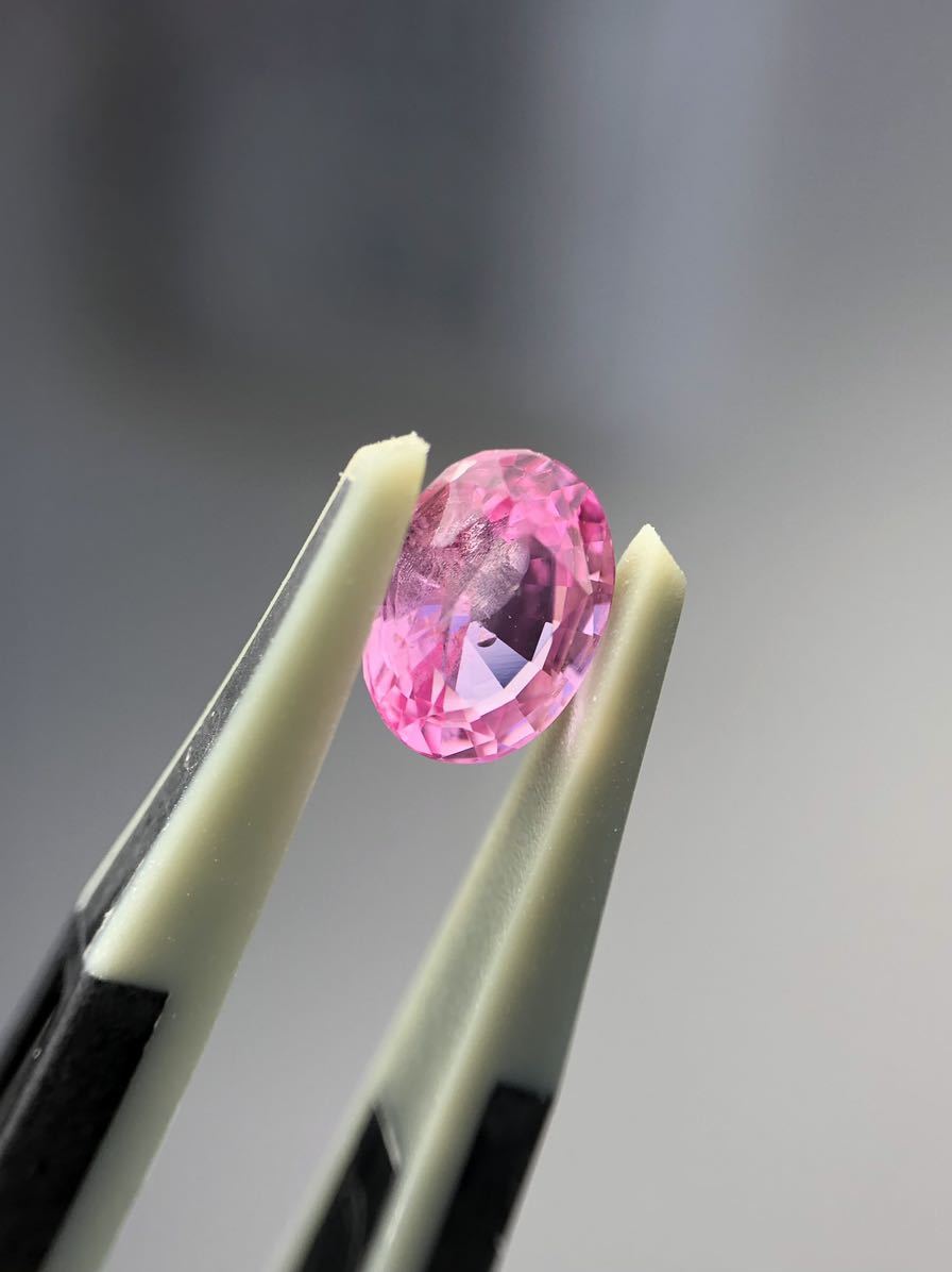 GIAソーティング付きVivid pink sapphire 1.03ct スリランカ非加熱ピンクサファイアラトゥナプラマイニング(パパラチア色にちかい)