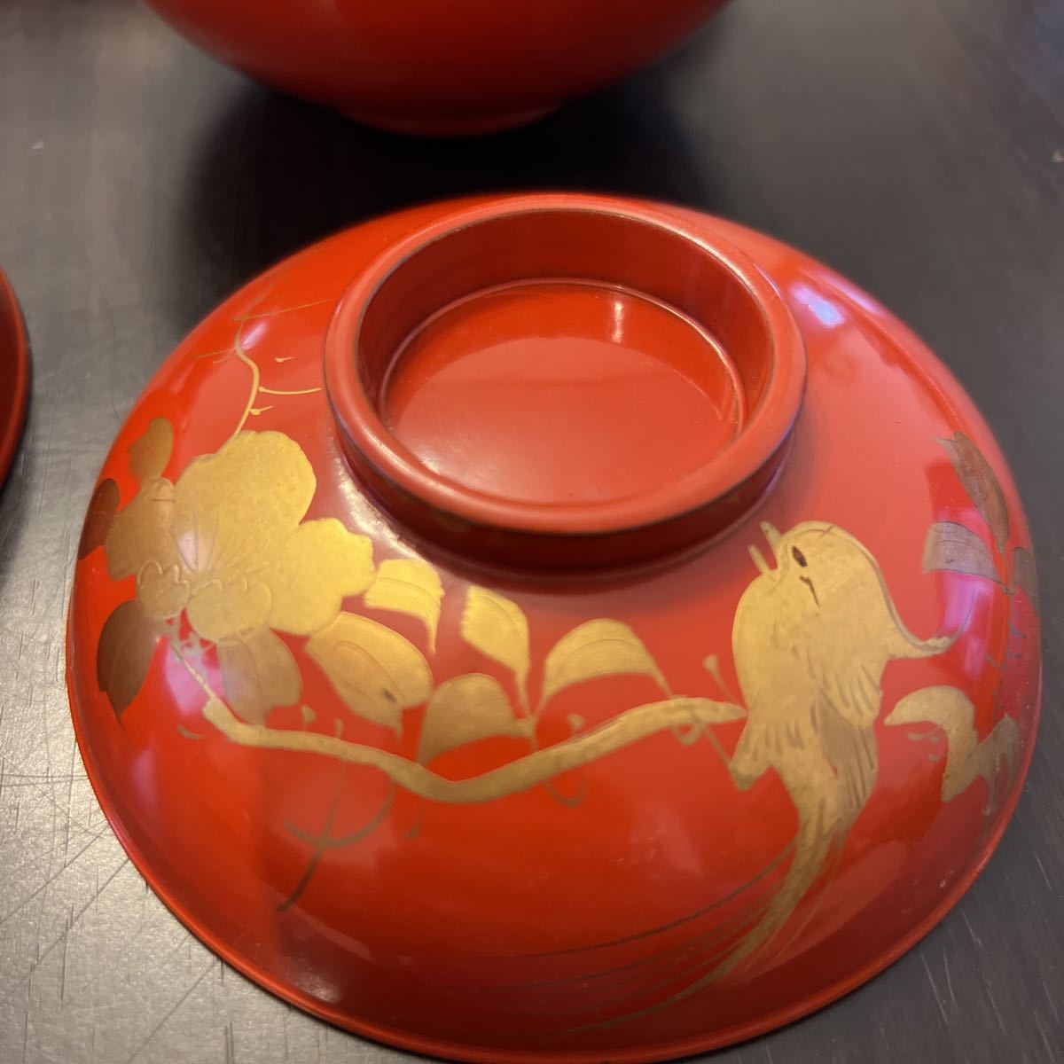 【ラッピング無料】アンティーク/コレクション時代漆器輪島塗 牡丹文様朱塗金蒔絵吸物椀 二客 本金高盛蒔絵 木製漆器 草花 伝統工芸品 漆芸 茶懐石道具 煮物椀 汁椀 薔薇 骨董古玩 鳥