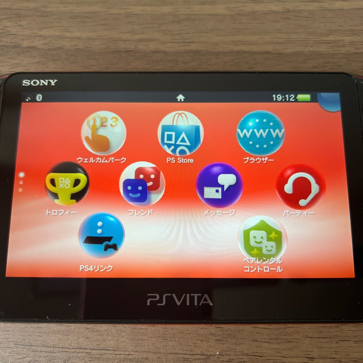 限定品 PlayStation Vita バリューパック レッド/ブラック 限定品 PlayStation Vita バリューパック レッド/ブラック