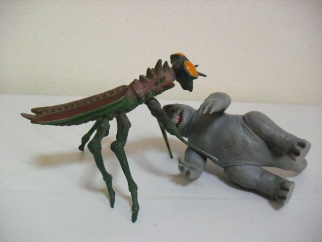 ヤフオク! - ゴジラの息子 ミニラとカマキラス ソフビ中古品...