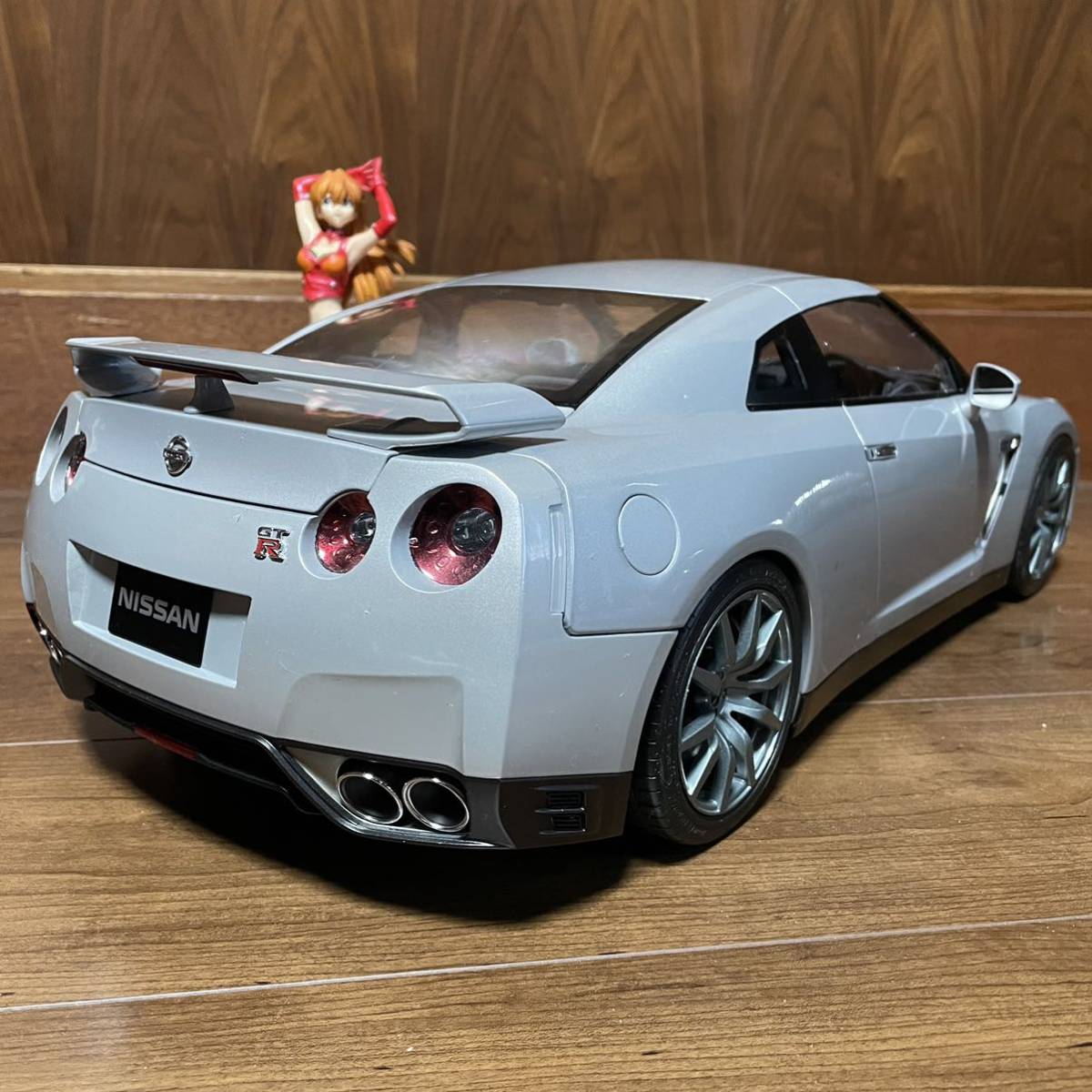 イーグルモス1 8週間 日産R35 GT-R完成品 ディアゴスティーニ 自動車
