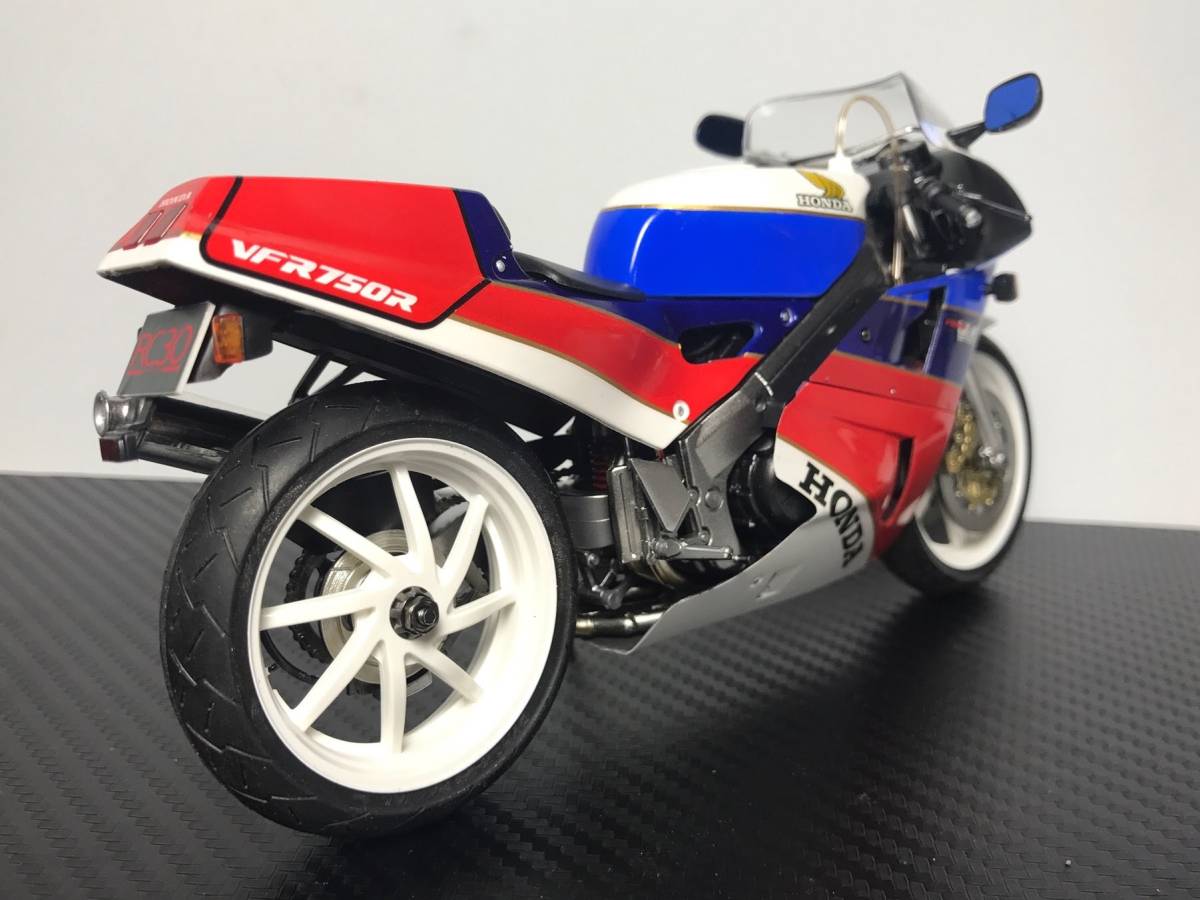 タミヤ 1/12 ホンダ VFR750R RC30 塗装完成品 | monsterdog.com.br
