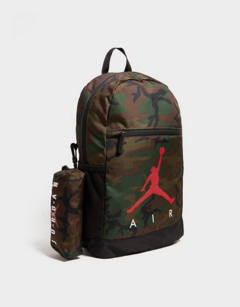 新品タグ付き 海外限定 迷彩 ナイキ ジョーダン リュック & ペンケース セット Jordan Backpack and Pencil Case Set_画像2