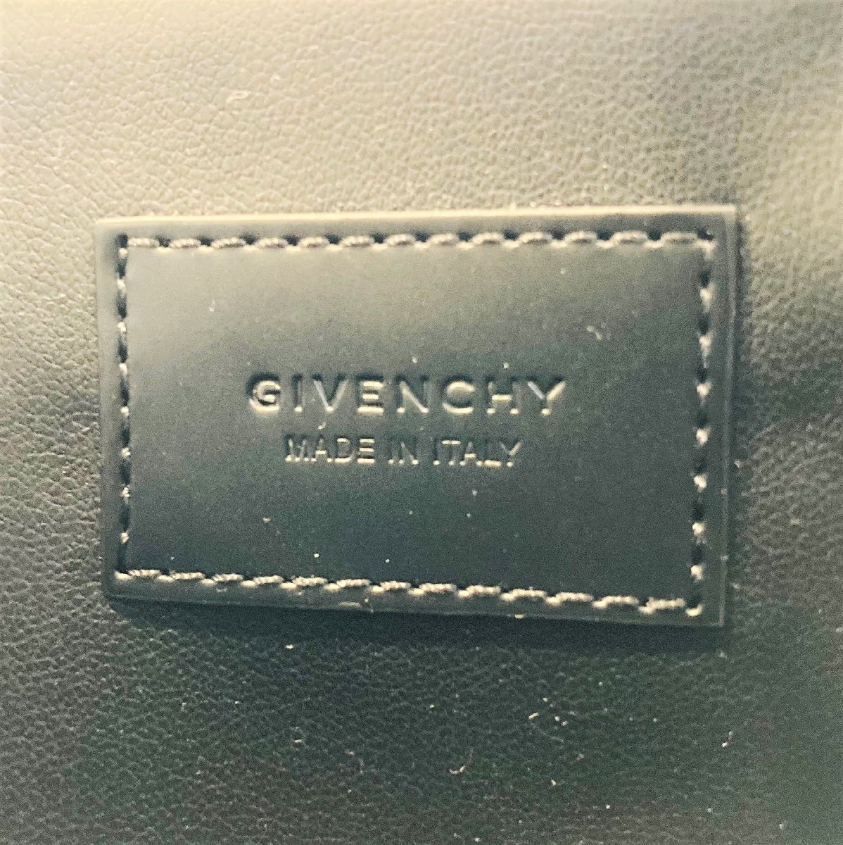 77】未使用品 GIVENCHY ジバンシィ ロゴプリント クラッチバッグ