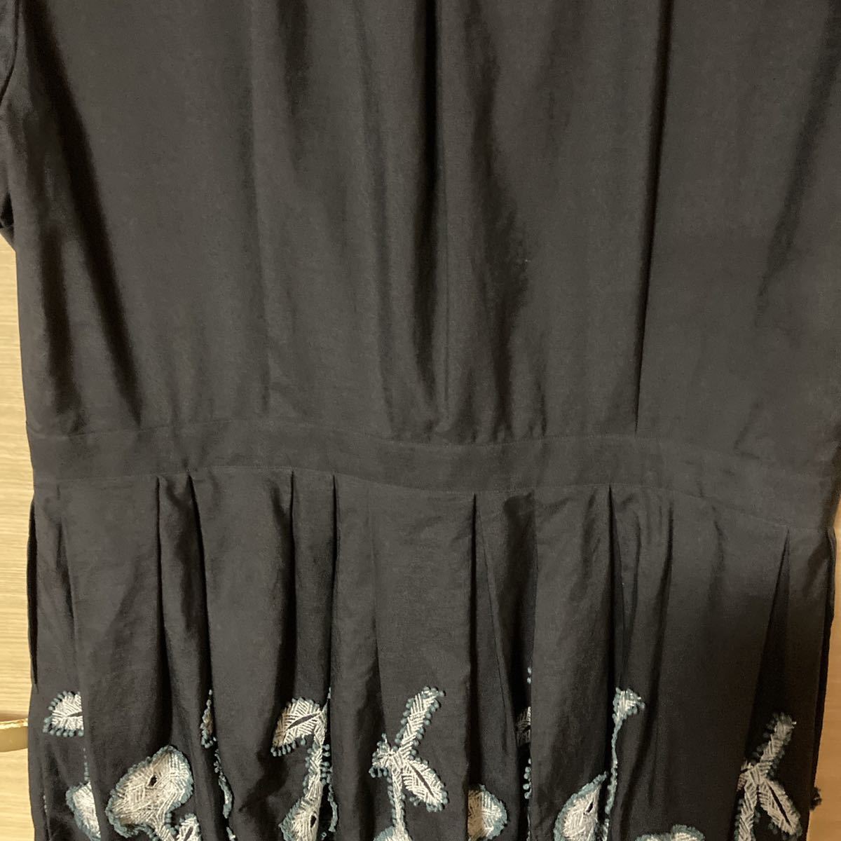 極美品】ミナペルホネン ロングドレス frost garden ネイビー 36 極美品】ミナペルホネン ロングドレス frost garden ネイビー 36