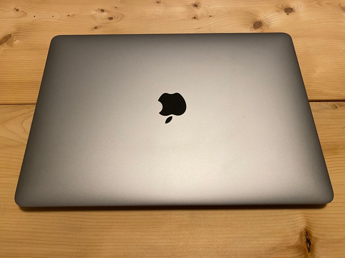 美品】MacBook Pro 13-inch, 2017, Two Thunderbolt 3 ports A1708